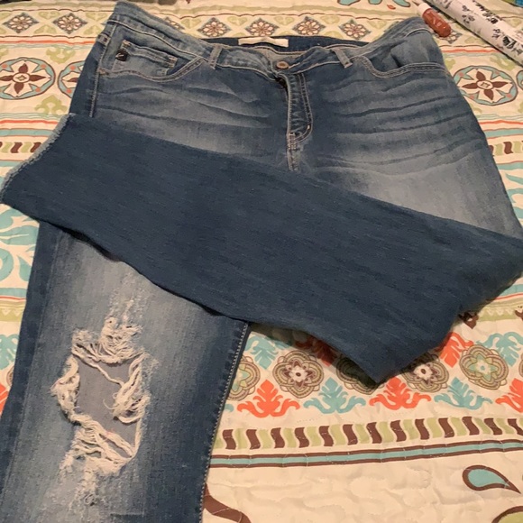 Cropped skinny jeans, size 15. - Picture 2 of 5